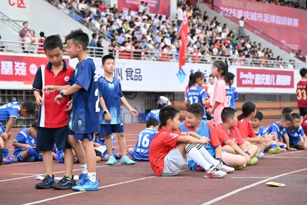 吸引市民全, 铜梁火龙队