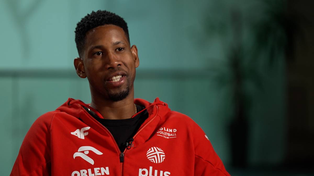 伍被分为八, 回归国家队 伍被分为八, 回归国家队